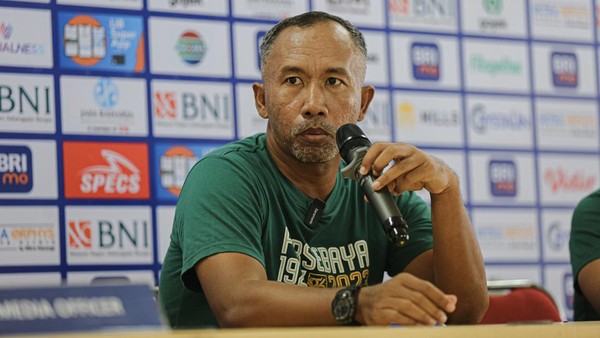 Uston Nawawi